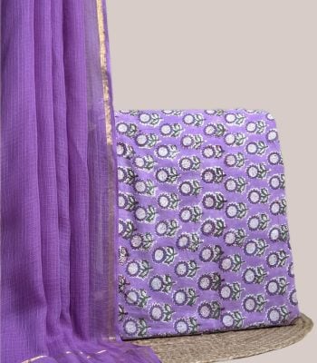 This 2pc unstitched fabric set features a sheer