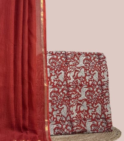 This 2pc unstitched fabric set features a sheer