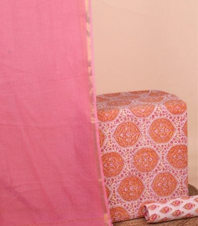 This 2pc unstitched fabric set features a soft