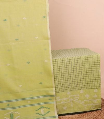 This 2pc unstitched fabric set features a soft