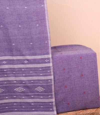 This 2pc unstitched fabric set features a soft