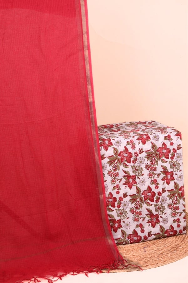 This 2pc unstitched fabric set features a soft