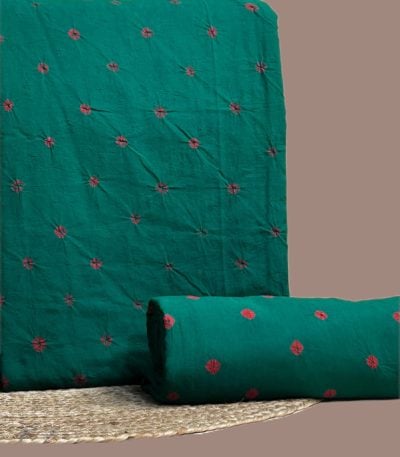 This green unstitched fabric set includes a 2.50 metre Bandhani Cotton top and a 2.50 metre Bandhani Cotton bottom. No dupatta included in this set.