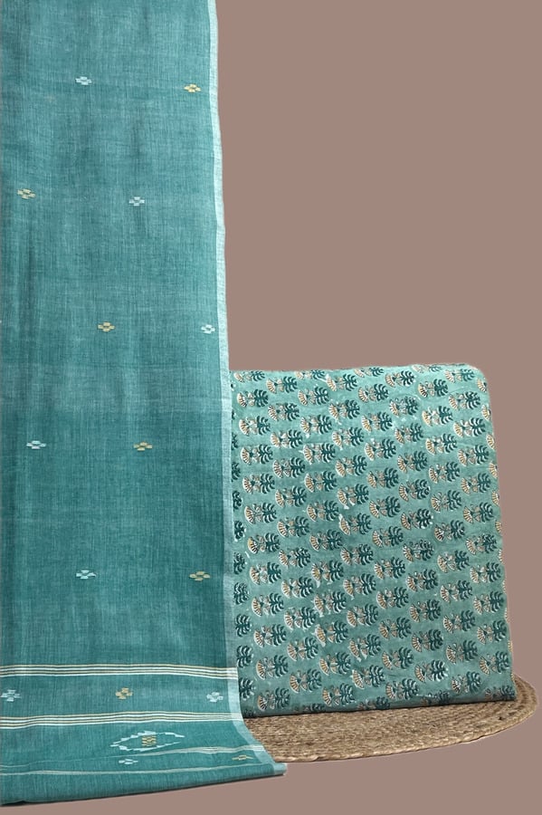 Green - 2pc Handloom Cotton Dupatta and Blockprint Soft Cotton Top Fabric Set This green unstitched suit fabric set includes a 2.50 metre Handloom Cotton dupatta paired with a 2.50 metre Blockprint Soft Cotton top fabric. Ideal for custom tailoring into your preferred silhouette.