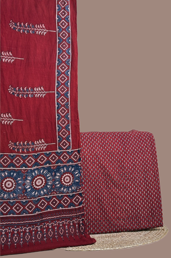 Red - 2pc Ajrakh Dupatta and Ajrakh Handblock Top Fabric Set Madder red Ajrakh dupatta with leaf sprigs and medallion pallu