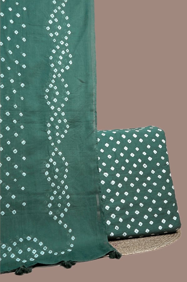 Green bandhani cotton dupatta with tassels