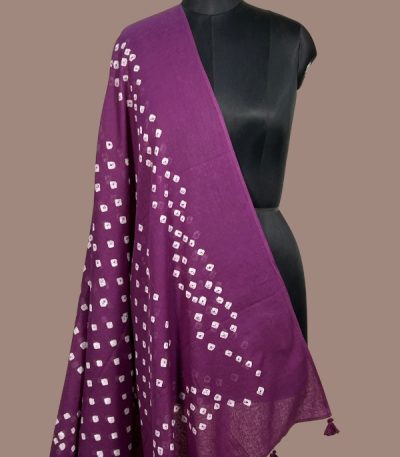 Wine purple bandhani cotton dupatta with bold white wave dot pattern and tassels. Authentic Hand Tie Dye Bandhani